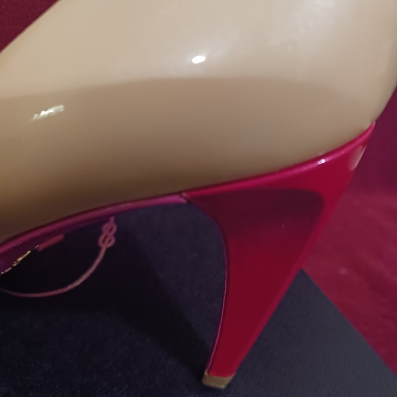 Like NEW PRADA Shoes - ONLY $225! ORIGINALLY $700 - Picture 11 of 15